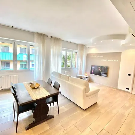 Apartamento Bocconi Home, Moderna Ed Elegante, Spazioso E Luminoso, Con Due E Due Bagni Milão