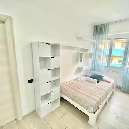 Apartamento Bocconi Home, Moderna Ed Elegante, Spazioso E Luminoso, Con Due E Due Bagni *