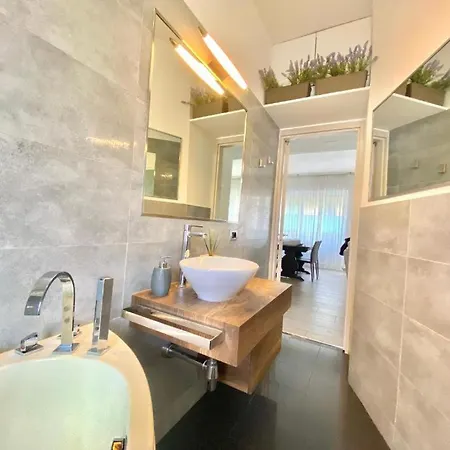 Bocconi Home, Moderna Ed Elegante, Spazioso E Luminoso, Con Due E Due Bagni Apartamento Milão